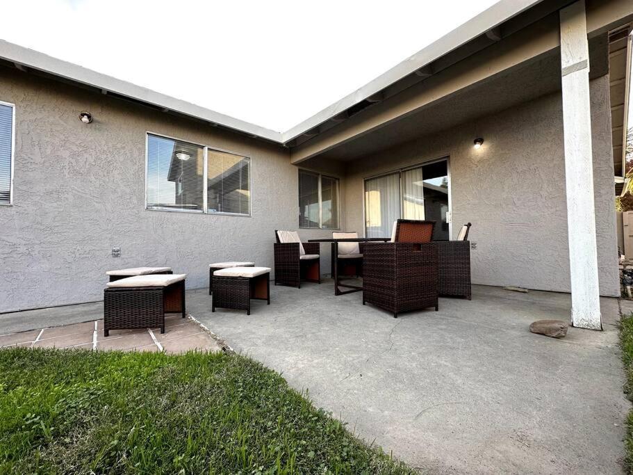 Comfortable House W/ Wi-Fi/Tv - Turlock,Ca Exteriör bild