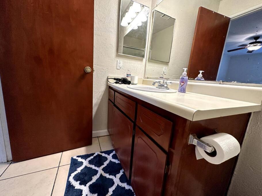 Comfortable House W/ Wi-Fi/Tv - Turlock,Ca Exteriör bild