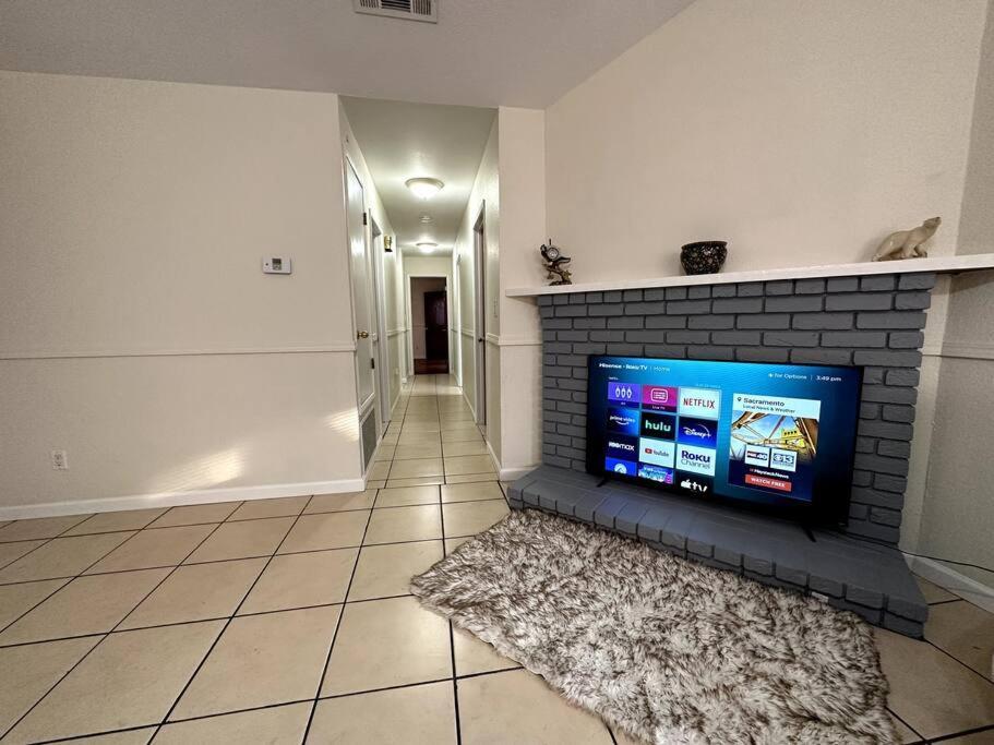 Comfortable House W/ Wi-Fi/Tv - Turlock,Ca Exteriör bild