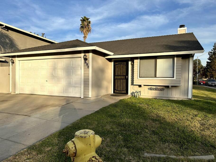 Comfortable House W/ Wi-Fi/Tv - Turlock,Ca Exteriör bild