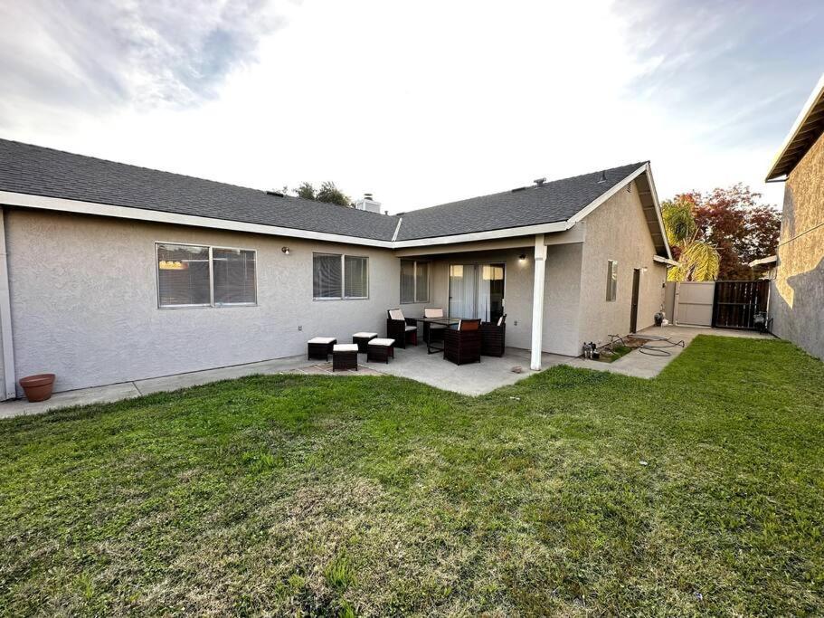 Comfortable House W/ Wi-Fi/Tv - Turlock,Ca Exteriör bild
